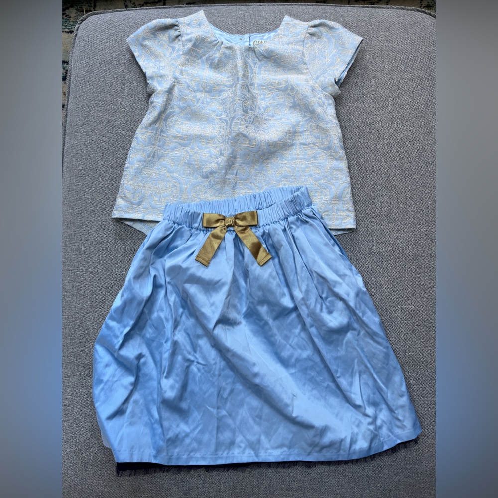Osh Kosh girls light blue Holiday party outfit. Brocade top & satin skirt size 4